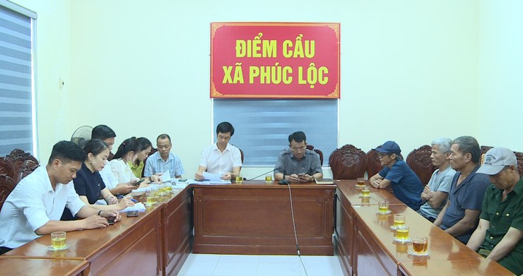 Sở Nông nghiệp và Môi trường TP Hà Nội trao quà hỗ trợ hộ cận nghèo tại xã Phúc Lộc- Ảnh 1.