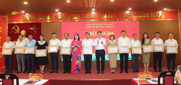 Đảng bộ phường Vĩnh Tuy tổng kết công tác tổ chức Đại hội đại biểu lần thứ I, nhiệm kỳ 2025 - 2030- Ảnh 4.