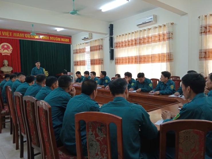 Ban Chỉ huy Quân sự xã Bất Bạt tổ chức hội nghị giao ban công tác quân sự tháng 8 và triển khai một số nhiệm vụ tháng 9- Ảnh 1.