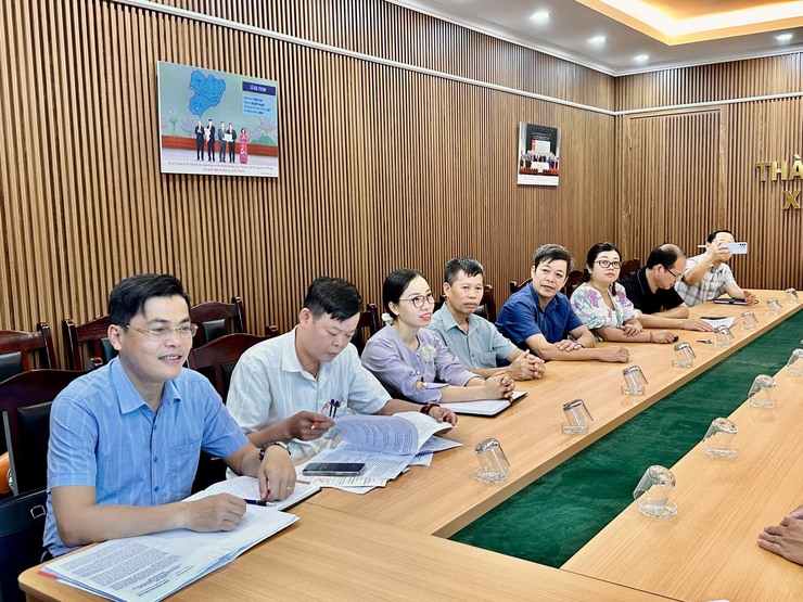 Đảng ủy xã Đại Thanh tham gia trực tuyến lớp bồi dưỡng cập nhật kiến thức, kỹ năng đối với cán bộ lãnh đạo quản lý cấp xã, phường, đặc khu- Ảnh 2.