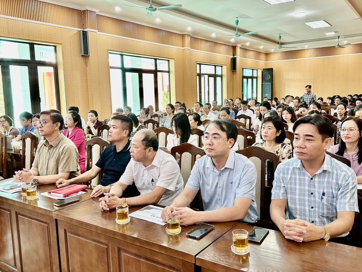 UBND xã Đại Thanh tập huấn Chuyển đổi số cho đội ngũ cán bộ, công chức, viên chức, người lao động- Ảnh 1.