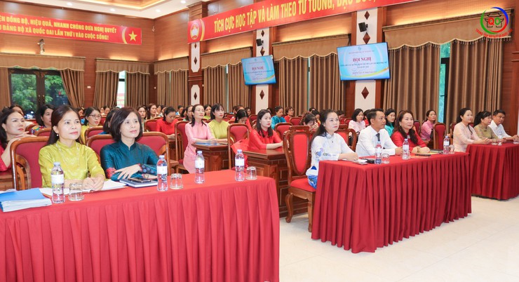 Quốc Oai: Tổ chức Hội nghị công bố các quyết định thành lập và triển khai hoạt động Chi hội Phụ nữ trong cơ quan, đơn vị, trường học- Ảnh 1.