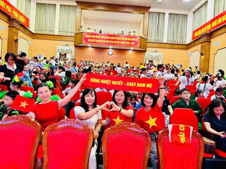 XÃ HỒNG VÂN TỎA SÁNG – BỨT PHÁ VÀO CHUNG KHẢO HỘI THI THIẾU NHI THỦ ĐÔ 2025- Ảnh 1.