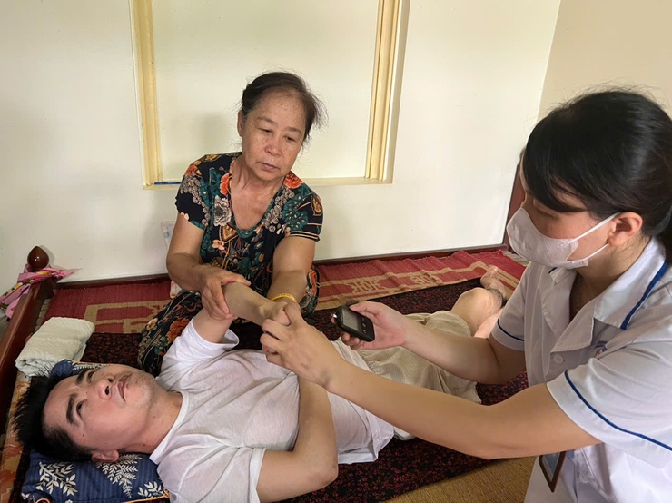 Xã Phúc Thọ triển khai khám sức khỏe cho người khuyết tật và hộ khó khăn, nâng cao vai trò trạm y tế cơ sở- Ảnh 6.