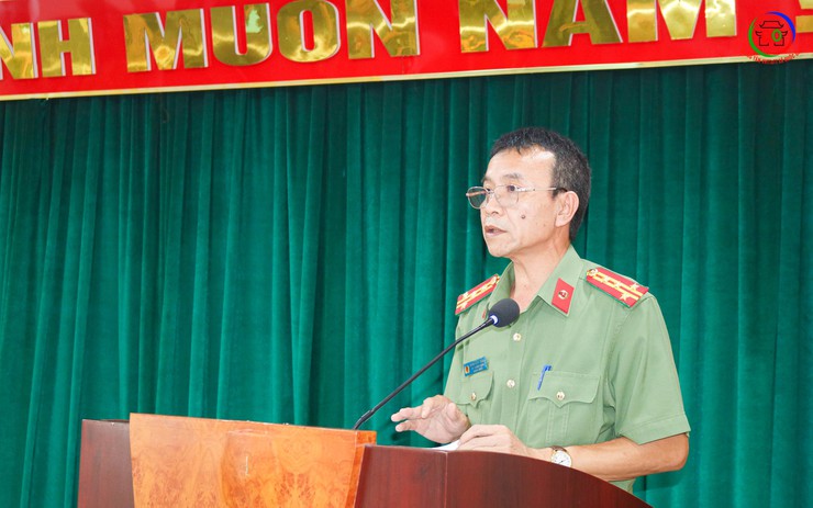 Công an xã Quốc Oai khai giảng lớp huấn luyện, bồi dưỡng nghiệp vụ lực lượng tham gia bảo vệ ANTT ở cơ sở năm 2025- Ảnh 2.