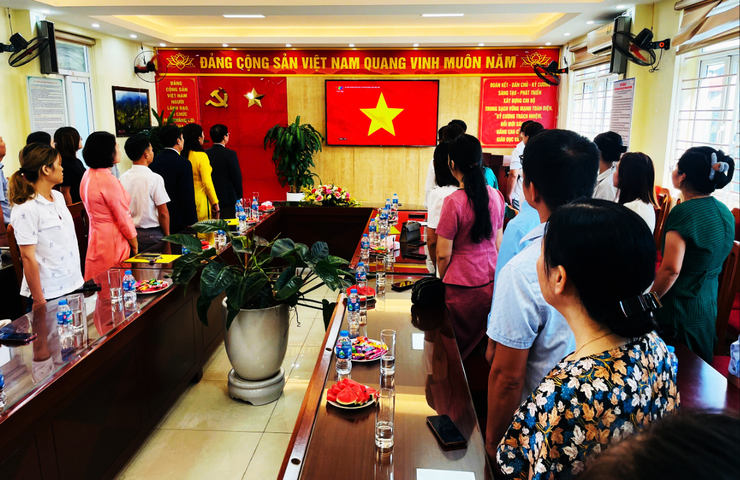 Trường Tiểu học Hoàng Liệt tưng bừng khai giảng năm học mới 2025-2026 và kỉ niệm 80 năm thành lập Bộ Giáo dục và Đào tạo
- Ảnh 5.