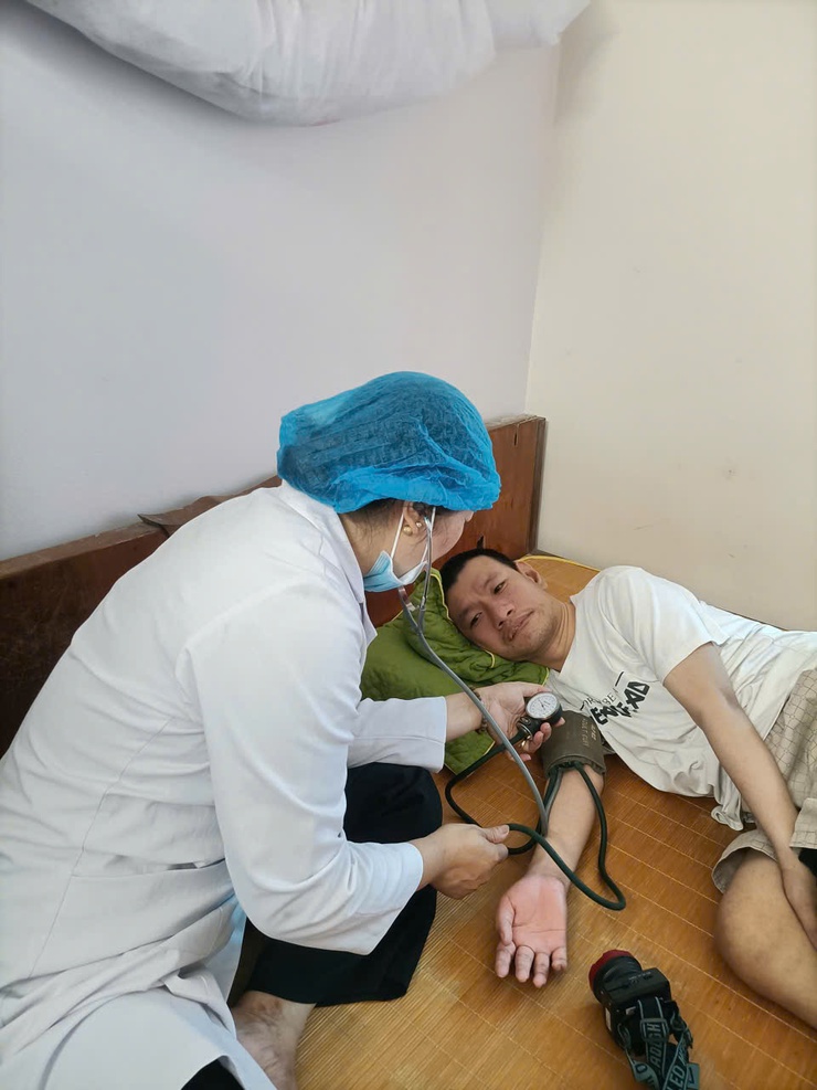 Xã Phúc Thọ triển khai khám sức khỏe cho người khuyết tật và hộ khó khăn, nâng cao vai trò trạm y tế cơ sở- Ảnh 3.
