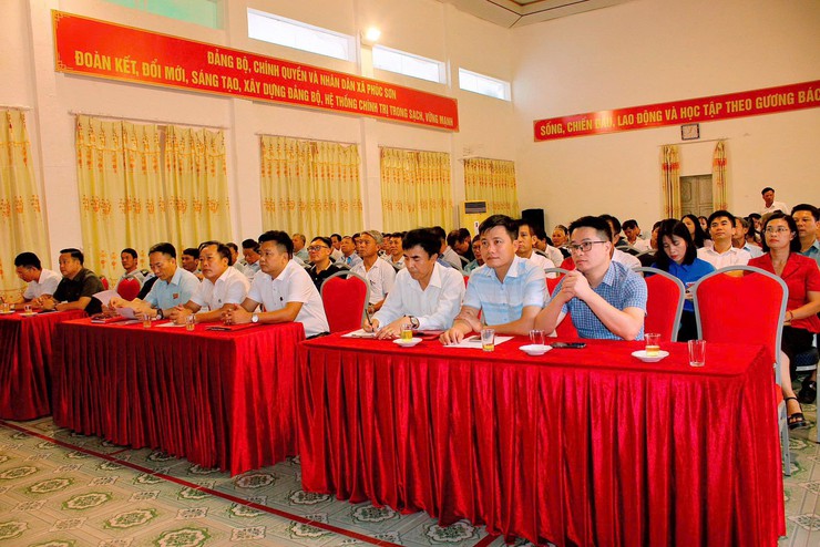 UBND xã Phúc Sơn phát động phong trào “Bình dân học vụ số” gắn với phát triển khoa học, công nghệ, đổi mới sáng tạo, chuyển đổi số, cải cách hành chính và triển khai Đề án 06- Ảnh 2.