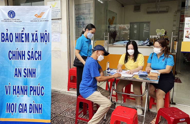 Tham gia bảo hiểm y tế hộ gia đình để chăm sóc sức khỏe cho mọi thành viên trong gia đình
- Ảnh 1.