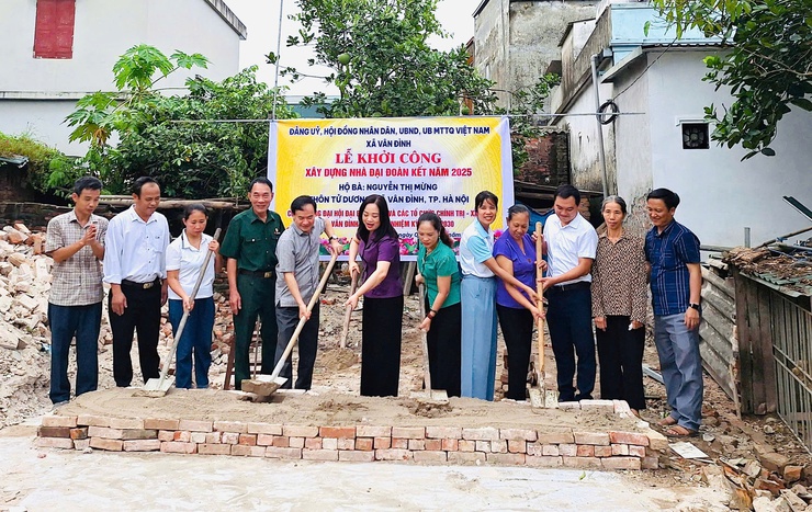 Xã Vân Đình khởi công xây dựng Nhà Đại đoàn kết cho hộ đặc biệt khó khăn- Ảnh 1.