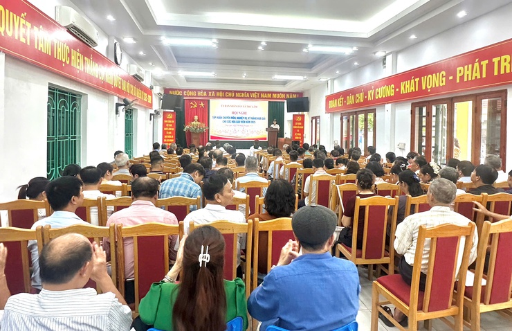 UBND xã Thư Lâm tổ chức Hội nghị công bố Quyết định thành lập các Tổ hoà giải trên địa bàn xã và tập huấn chuyên môn nghiệp vụ, kỹ năng hoà giải cho các hoà giải viên năm 2025.- Ảnh 1.