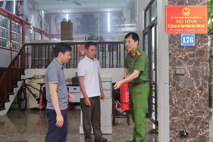 Xã Quảng Bị triển khai kế hoạch kiểm tra định kỳ về PCCC và CNCH trên địa bàn năm 2025- Ảnh 1.