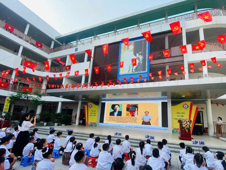 Trường Tiểu học Trần Phú tuyên truyền giới thiệu sách tháng 9 với tác phẩm "Mưa đỏ"- Ảnh 3.
