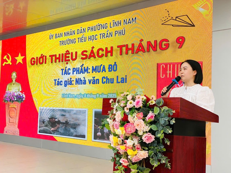 Trường Tiểu học Trần Phú tuyên truyền giới thiệu sách tháng 9 với tác phẩm "Mưa đỏ"- Ảnh 1.