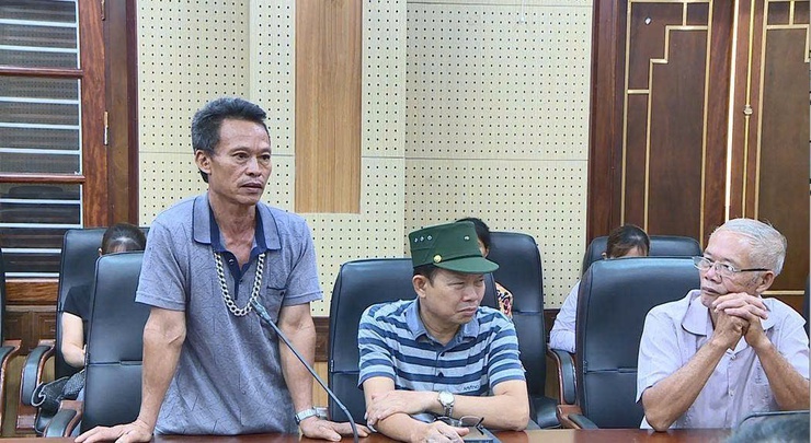 UBND xã Phúc Thọ làm việc với các hộ dân liên quan đến việc sử dụng đất công ích tại thôn Phúc Hòa 5- Ảnh 3.