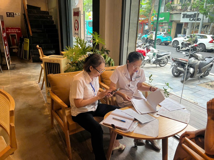 PHƯỜNG CỬA NAM TĂNG CƯỜNG CÔNG TÁC KIỂM TRA, ĐẢM BẢO AN TOÀN THỰC PHẨM, XỬ LÝ NGHIÊM CÁC CƠ SỞ KINH DOANH DỊCH VỤ ĂN UỐNG VI PHẠM TRONG ĐỢT CAO ĐIỂM A80 VÀ ĐẠI HỘI ĐẢNG CÁC CẤP NHIỆM KỲ 2025 - 2030- Ảnh 23.