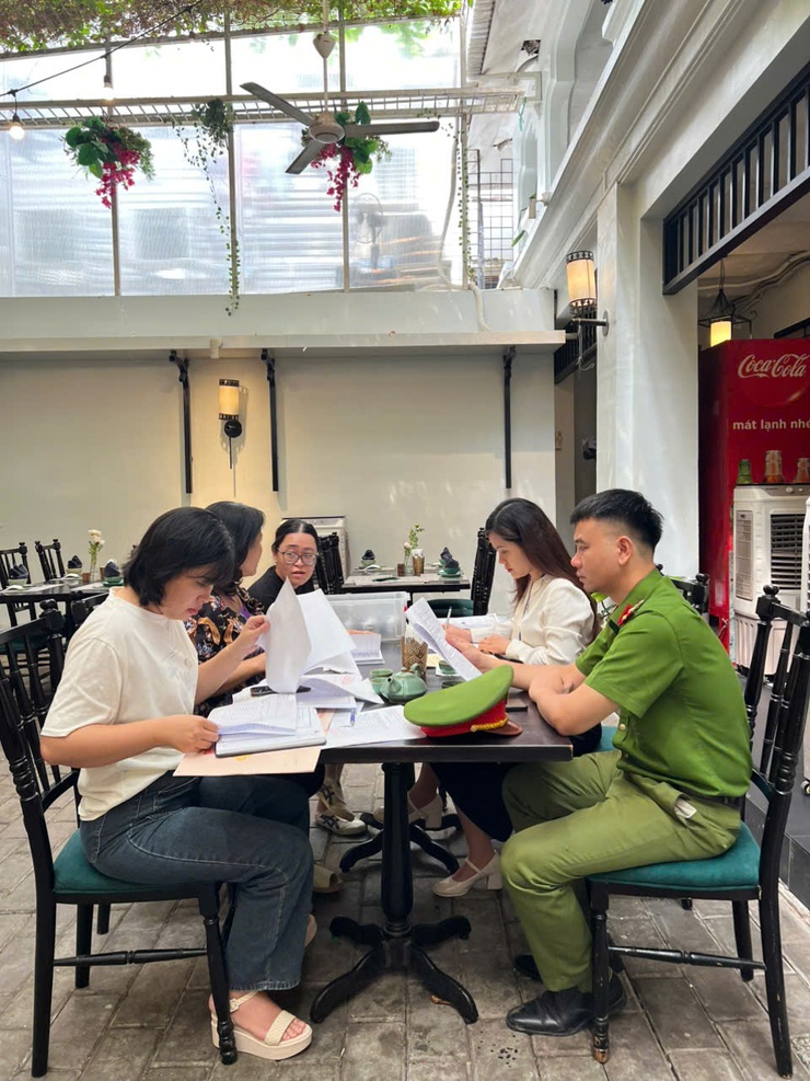 PHƯỜNG CỬA NAM TĂNG CƯỜNG CÔNG TÁC KIỂM TRA, ĐẢM BẢO AN TOÀN THỰC PHẨM, XỬ LÝ NGHIÊM CÁC CƠ SỞ KINH DOANH DỊCH VỤ ĂN UỐNG VI PHẠM TRONG ĐỢT CAO ĐIỂM A80 VÀ ĐẠI HỘI ĐẢNG CÁC CẤP NHIỆM KỲ 2025 - 2030- Ảnh 26.