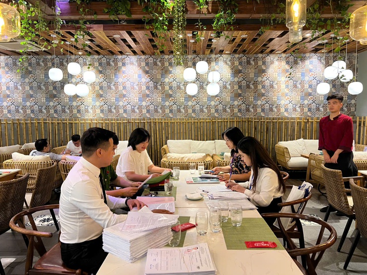 PHƯỜNG CỬA NAM TĂNG CƯỜNG CÔNG TÁC KIỂM TRA, ĐẢM BẢO AN TOÀN THỰC PHẨM, XỬ LÝ NGHIÊM CÁC CƠ SỞ KINH DOANH DỊCH VỤ ĂN UỐNG VI PHẠM TRONG ĐỢT CAO ĐIỂM A80 VÀ ĐẠI HỘI ĐẢNG CÁC CẤP NHIỆM KỲ 2025 - 2030- Ảnh 28.