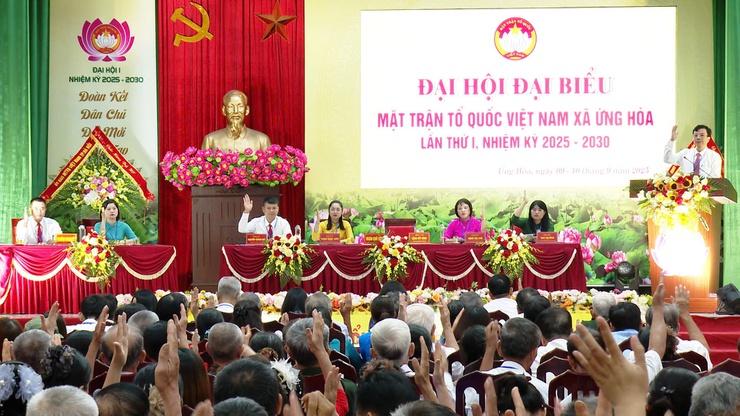 Ngày làm việc thứ nhất Đại hội Đại biểu Mặt trận Tổ quốc Việt Nam xã Ứng Hoà nhiệm kỳ 2025 – 2030.- Ảnh 3.