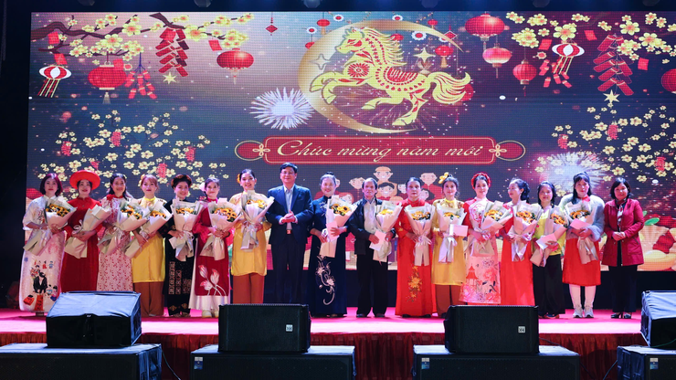 Chương trình nghệ thuật chào năm mới 2026 “Yên Lãng đổi mới, hội nhập và phát triển”- Ảnh 1.