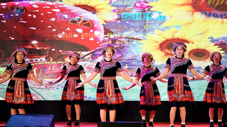 Chương trình nghệ thuật chào năm mới 2026 “Yên Lãng đổi mới, hội nhập và phát triển”- Ảnh 7.