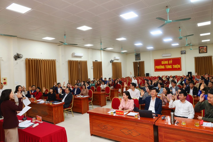 Phường Tùng Thiện lấy ý kiến cử tri nơi công tác đối với người ứng cử đại biểu HĐND thành phố Hà Nội và đại biểu HĐND phường nhiệm kỳ 2026 - 2031- Ảnh 1.