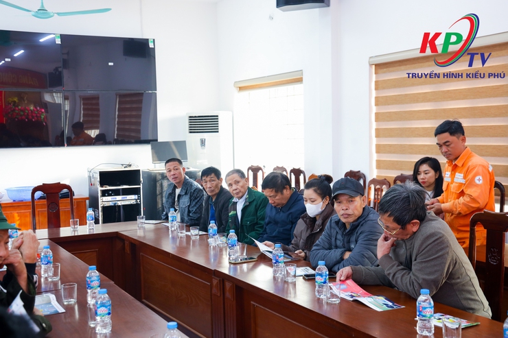 Xã Kiều Phú tổ chức hội nghị tuyên truyền sử dụng điện an toàn, tiết kiệm điện- Ảnh 2.