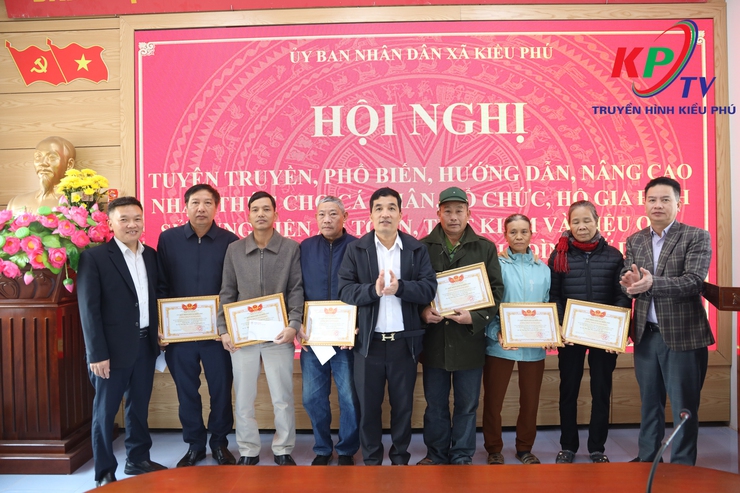 Xã Kiều Phú tổ chức hội nghị tuyên truyền sử dụng điện an toàn, tiết kiệm điện- Ảnh 5.