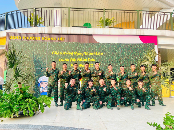 Trường Mầm non Họa Mi tổ chức hoạt động trải nghiệm ý nghĩa chào mừng 81 năm Ngày thành lập quân đội nhân dân Việt Nam (22/12/1944 - 22/12/2025)- Ảnh 10.