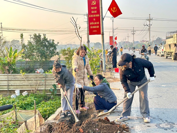 HỘI LIÊN HIỆP PHỤ NỮ XÃ THƯ LÂM PHÁT ĐỘNG PHONG TRÀO “PHỤ NỮ THƯ LÂM CHUNG TAY XÂY DỰNG KHÔNG GIAN XANH” CHÀO MỪNG ĐẠI HỘI ĐẢNG TOÀN QUỐC LẦN THỨ XIV
- Ảnh 11.