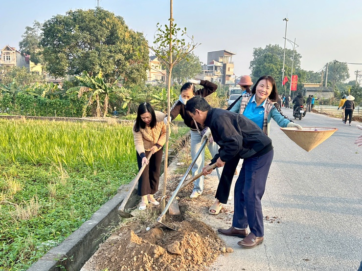 HỘI LIÊN HIỆP PHỤ NỮ XÃ THƯ LÂM PHÁT ĐỘNG PHONG TRÀO “PHỤ NỮ THƯ LÂM CHUNG TAY XÂY DỰNG KHÔNG GIAN XANH” CHÀO MỪNG ĐẠI HỘI ĐẢNG TOÀN QUỐC LẦN THỨ XIV
- Ảnh 14.