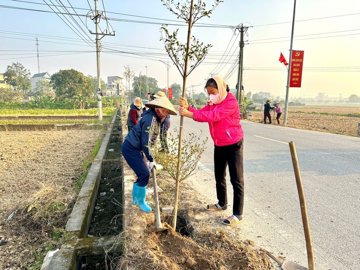 HỘI LIÊN HIỆP PHỤ NỮ XÃ THƯ LÂM PHÁT ĐỘNG PHONG TRÀO “PHỤ NỮ THƯ LÂM CHUNG TAY XÂY DỰNG KHÔNG GIAN XANH” CHÀO MỪNG ĐẠI HỘI ĐẢNG TOÀN QUỐC LẦN THỨ XIV
- Ảnh 16.