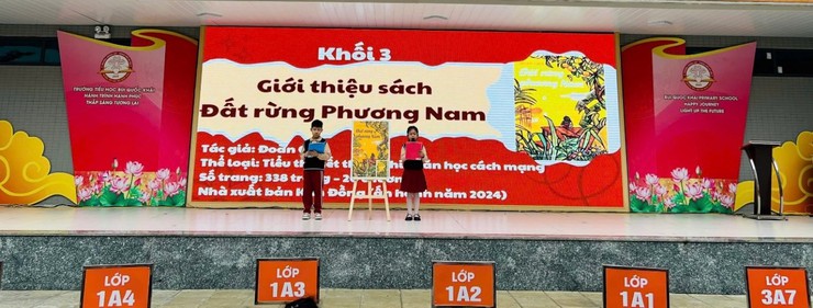 Trường Tiểu học Bùi Quốc Khái rực rỡ sắc màu trong tiết sinh hoạt dưới cờ với chủ đề “Quê hương đất nước” - Ảnh 2.