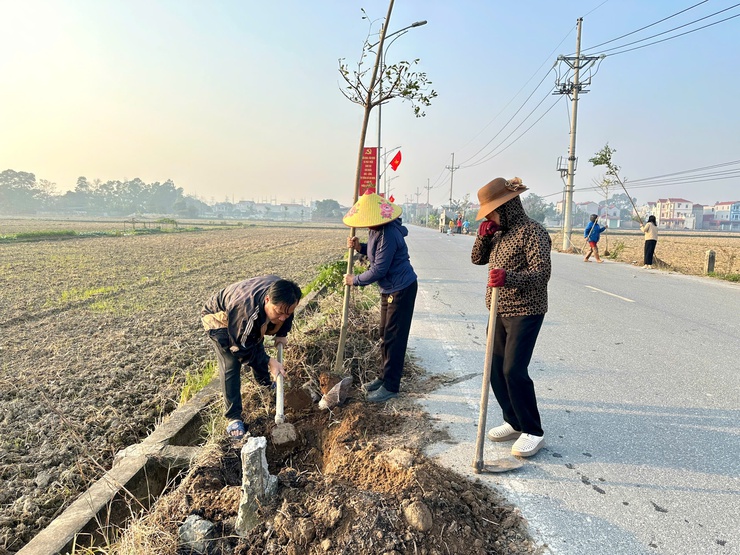 HỘI LIÊN HIỆP PHỤ NỮ XÃ THƯ LÂM PHÁT ĐỘNG PHONG TRÀO “PHỤ NỮ THƯ LÂM CHUNG TAY XÂY DỰNG KHÔNG GIAN XANH” CHÀO MỪNG ĐẠI HỘI ĐẢNG TOÀN QUỐC LẦN THỨ XIV
- Ảnh 3.
