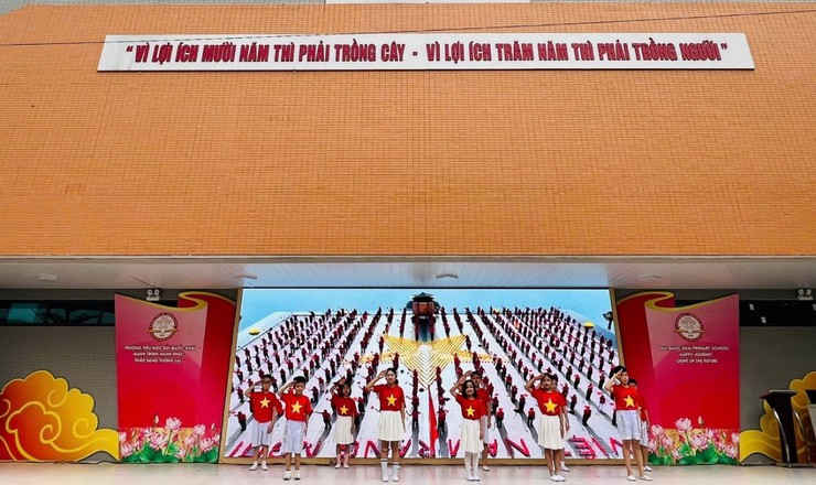 Trường Tiểu học Bùi Quốc Khái rực rỡ sắc màu trong tiết sinh hoạt dưới cờ với chủ đề “Quê hương đất nước” - Ảnh 5.