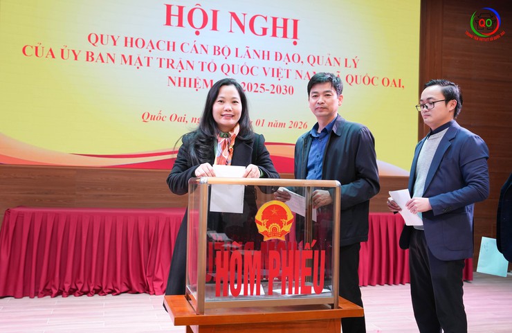 ỦY BAN MTTQ VIỆT NAM XÃ QUỐC OAI TỔ CHỨC HỘI NGHỊ TRIỂN KHAI CÔNG TÁC CÁN BỘ VÀ NHIỆM VỤ TRỌNG TÂM NĂM 2026- Ảnh 5.