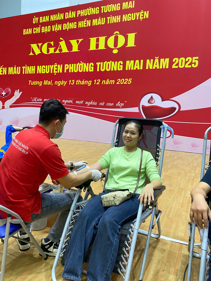 Cô Lê Thị Vân – Giáo viên trường mầm non Hoàng Văn Thụ, một tấm gương năng động, sáng tạo, luôn tận tâm với nghề có tấm lòng nhân ái vì cộng đồng với phong trào hiến máu. - Ảnh 1.