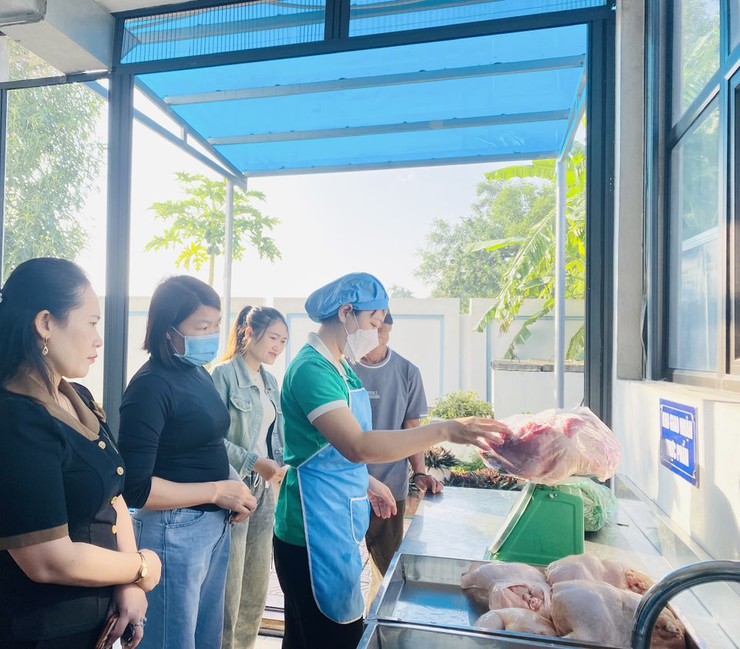 Đại Xuyên tăng cường bảo đảm an toàn thực phẩm trong bếp ăn học đường- Ảnh 1.