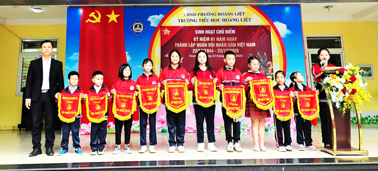 Trường Tiểu học Hoàng Liệt tổ chức các hoạt động thiết thực kỷ niệm 81 năm Ngày thành lập Quân đội nhân dân Việt Nam (22/12/1944 - 22/12/2025)- Ảnh 6.