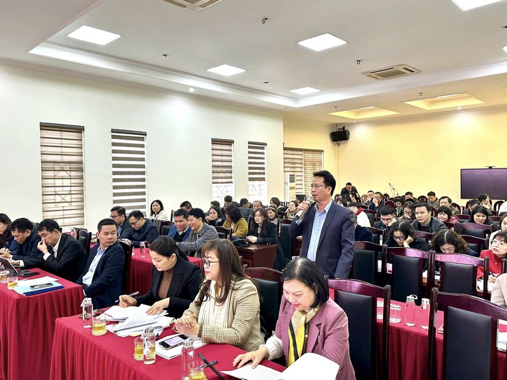 Phường Hồng Hà tổ chức Hội nghị lấy ý kiến cử tri nơi công tác đối với người được giới thiệu ứng cử đại biểu HĐND các cấp- Ảnh 5.