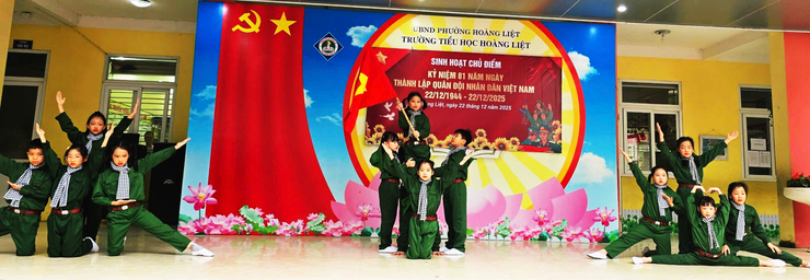 Trường Tiểu học Hoàng Liệt tổ chức các hoạt động thiết thực kỷ niệm 81 năm Ngày thành lập Quân đội nhân dân Việt Nam (22/12/1944 - 22/12/2025)- Ảnh 7.