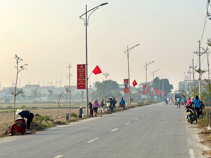 HỘI LIÊN HIỆP PHỤ NỮ XÃ THƯ LÂM PHÁT ĐỘNG PHONG TRÀO “PHỤ NỮ THƯ LÂM CHUNG TAY XÂY DỰNG KHÔNG GIAN XANH” CHÀO MỪNG ĐẠI HỘI ĐẢNG TOÀN QUỐC LẦN THỨ XIV
- Ảnh 7.