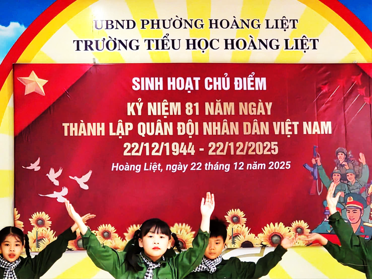 Trường Tiểu học Hoàng Liệt tổ chức các hoạt động thiết thực kỷ niệm 81 năm Ngày thành lập Quân đội nhân dân Việt Nam (22/12/1944 - 22/12/2025)- Ảnh 8.