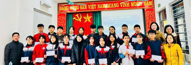 Xã Kim Anh động viên học sinh trước Kỳ thi học sinh giỏi các môn văn hóa lớp 9 năm học 2025–2026.- Ảnh 1.