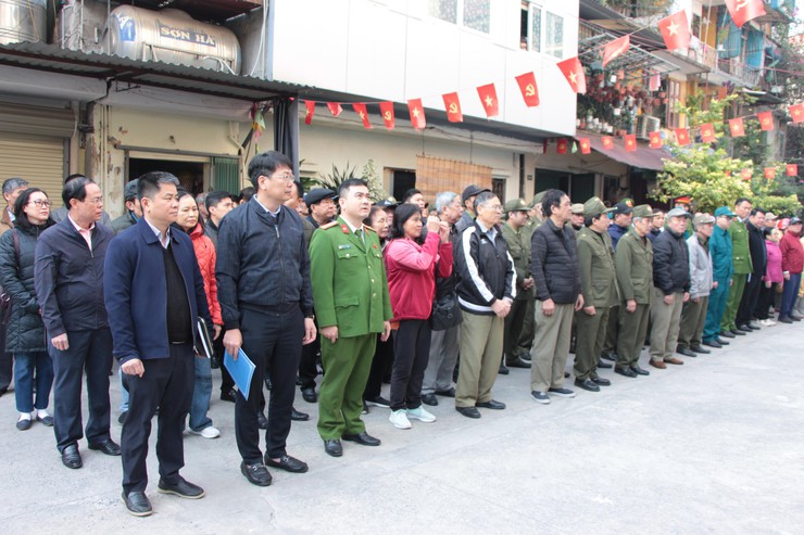 Giảng Võ: Sẵn sàng ứng phó tình huống cháy nổ tại nhà tập thể- Ảnh 7.