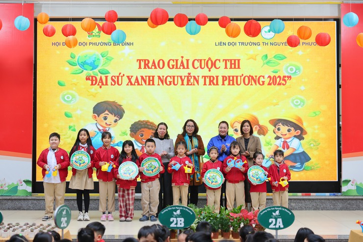 TUỔI TRẺ BA ĐÌNH: 3.286 KG GIẤY ĐƯỢC ĐỔI TẠI NGÀY HỘI “ĐỔI GIẤY LẤY CÂY” NĂM 2026- Ảnh 1.