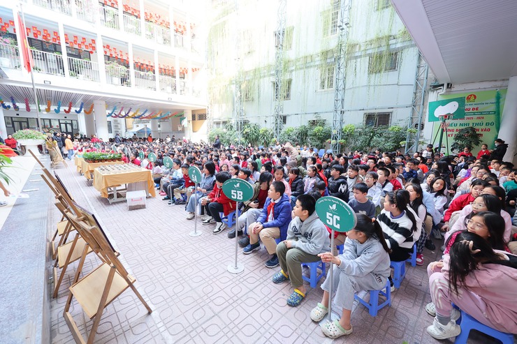 TUỔI TRẺ BA ĐÌNH: 3.286 KG GIẤY ĐƯỢC ĐỔI TẠI NGÀY HỘI “ĐỔI GIẤY LẤY CÂY” NĂM 2026- Ảnh 12.