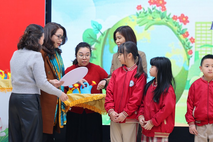 TUỔI TRẺ BA ĐÌNH: 3.286 KG GIẤY ĐƯỢC ĐỔI TẠI NGÀY HỘI “ĐỔI GIẤY LẤY CÂY” NĂM 2026- Ảnh 10.