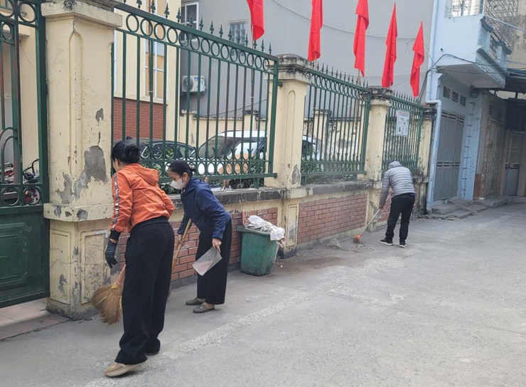 Phường Phú Lương: Giữ gìn “Sáng – Xanh – Sạch – Đẹp” trở thành việc làm thường xuyên của các tổ dân phố- Ảnh 3.