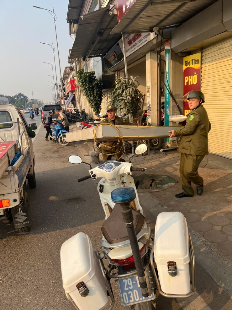 Nâng cao chất lượng cuộc sống cho người dân trên địa bàn Xã; góp phần xây dựng Xã Ngọc Hồi đảm bảo về trật tự đô thị, “sáng, xanh, sạch, đẹp, văn minh, an toàn”.- Ảnh 2.